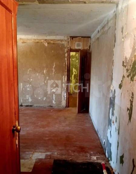 2-комн. квартира, посёлок городского типа Свердловский, Набережная улица, 4А, #id1876500