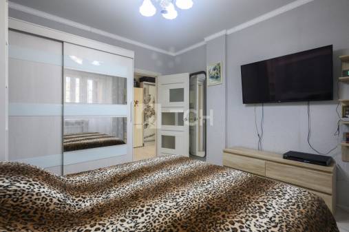 2-комн. квартира, посёлок городского типа Свердловский, Заречная улица, 3, #id1980858