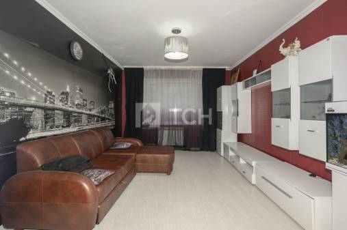 3-комн. квартира, посёлок Биокомбината, 27, #id1966096