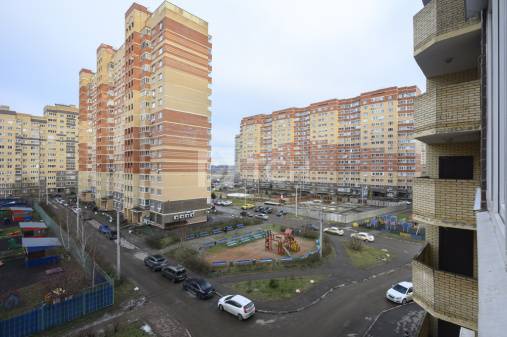 2-комн. квартира, посёлок городского типа Свердловский, Заречная улица, 3, #id1980858