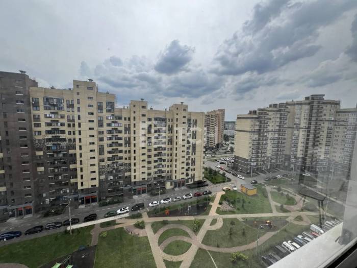 2-комн. квартира, посёлок городского типа Свердловский, улица Строителей, 3, #id2254037
