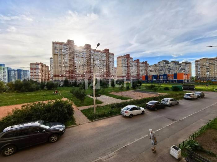 2-комн. квартира, посёлок городского типа Свердловский, Берёзовая улица, 2, #id2283390