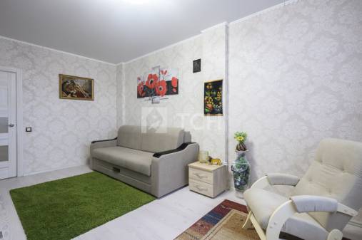 2-комн. квартира, посёлок городского типа Свердловский, Заречная улица, 3, #id1980858