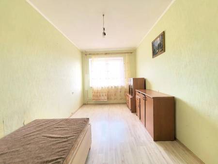 2-комн. квартира, посёлок городского типа Свердловский, Берёзовая улица, 2, #id2283390