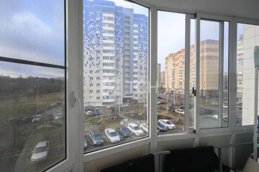 3-комн. квартира, посёлок городского типа Свердловский, Заречная улица, 10, #id1983722