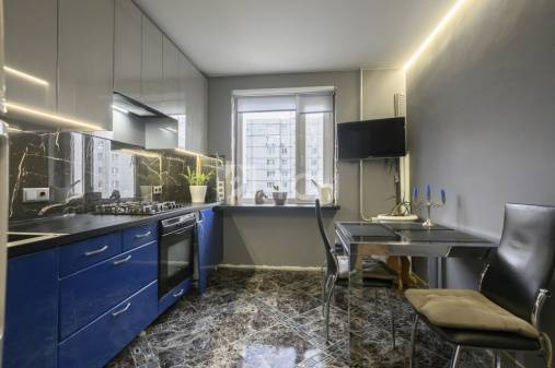 3-комн. квартира, посёлок Биокомбината, 27, #id1966096