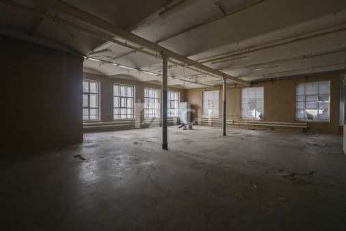 Коммерческая недвижимость, посёлок городского типа Свердловский, Центральная улица, 1, #id1978691