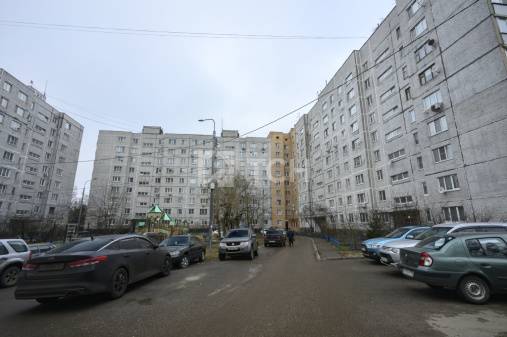 3-комн. квартира, посёлок Биокомбината, 27, #id1966096
