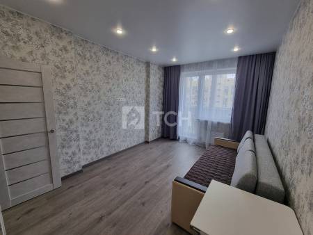 2-комн. квартира, посёлок городского типа Свердловский, улица Строителей, 3, #id1939106