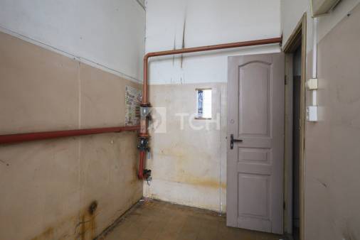 Коммерческая недвижимость, посёлок городского типа Свердловский, Центральная улица, 1, #id1978691