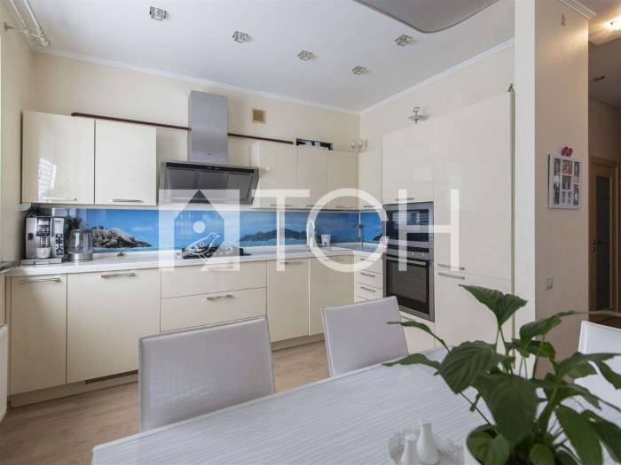 4-комн. квартира, Лесные Поляны, мкр Полянка, 162 #id282687