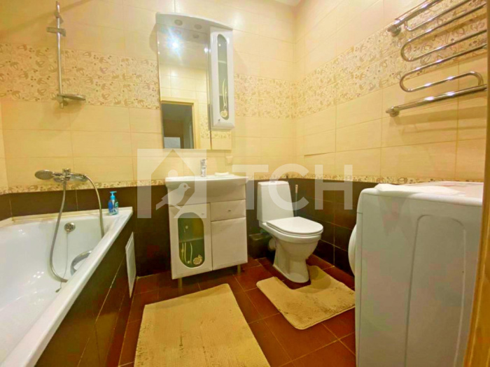 2-комн. Квартира, рабочий посёлок Свердловский, Берёзовая улица, 8, #id401096
