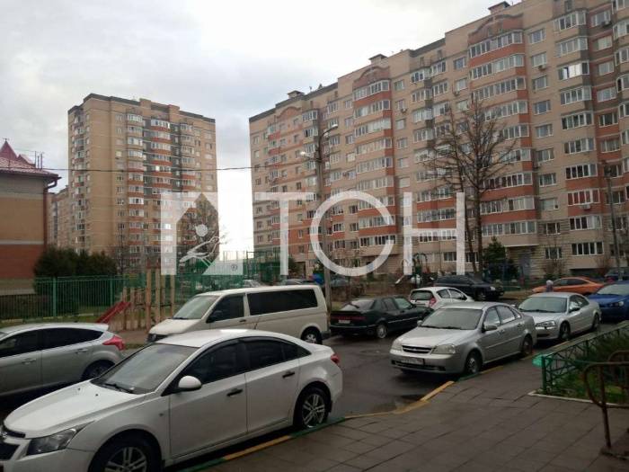 2-комн. квартира, Свердловский, ул Михаила Марченко, 2 #id295220