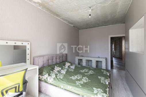 3-комн. квартира, посёлок городского типа Свердловский, улица Строителей, 6, #id1602102