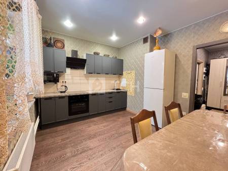 2-комн. квартира, посёлок городского типа Биокомбината, 17Б, #id1876339