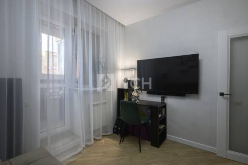 1-комн. квартира, посёлок городского типа Свердловский, улица Строителей, 12, #id1924723