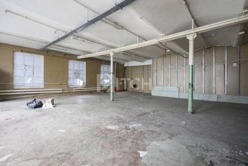 Коммерческая недвижимость, посёлок городского типа Свердловский, Центральная улица, 1, #id1978691