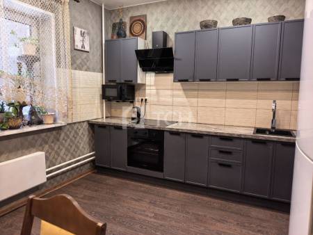 2-комн. квартира, посёлок городского типа Биокомбината, 17Б, #id1876339