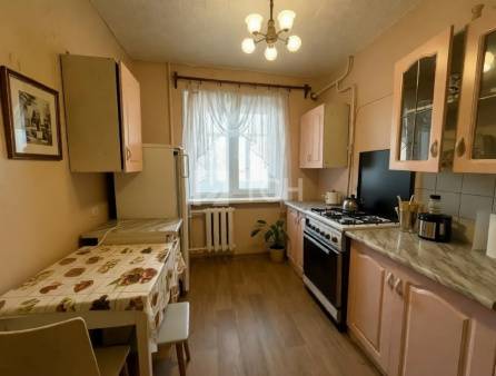 2-комн. квартира, деревня Корпуса, Санаторская улица, 6, #id2094666
