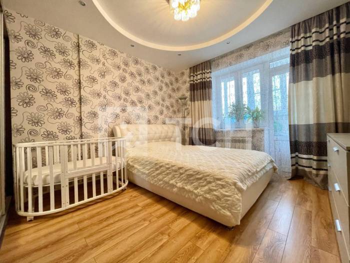 2-комн. Квартира, рабочий посёлок Свердловский, Заречная улица, 3, #id500292