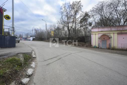 Коммерческая недвижимость, посёлок городского типа Свердловский, Центральная улица, #id1978498