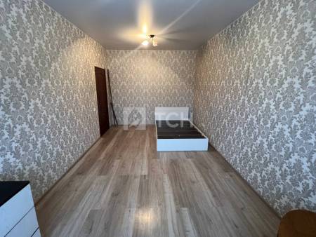 1-комн. квартира, посёлок городского типа Свердловский, Берёзовая улица, 4, #id1988110