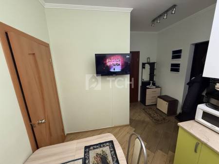 1-комн. квартира, посёлок городского типа Свердловский, улица Строителей, 20, #id1331664