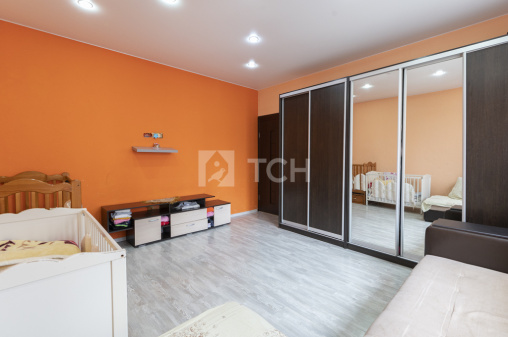 2-комн. квартира, посёлок городского типа Свердловский, Заречная улица, 10, #id1503786