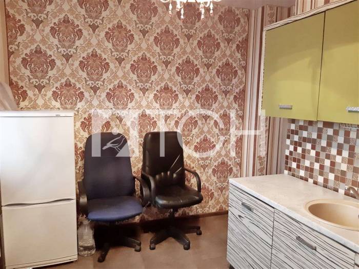 1-комн. квартира, Свердловский, ул Строителей, 8 #id272123
