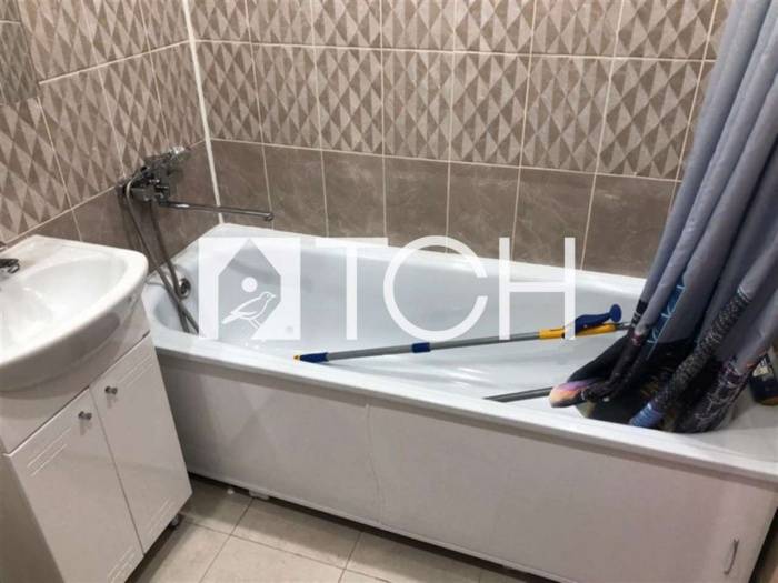 1-комн. квартира, Свердловский, ул Строителей, 9 #id280510