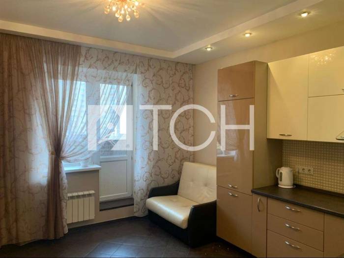 2-комн. квартира, Свердловский, ул Строителей, 2 #id286984