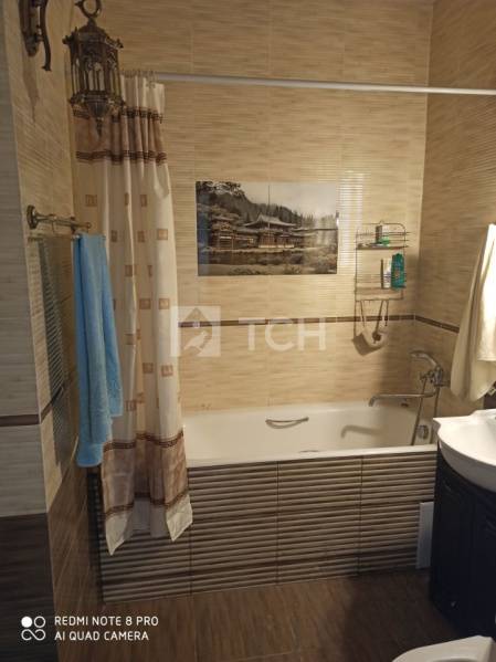 1-комн. квартира, посёлок городского типа Свердловский, Молодёжная улица, 1, #id1952409