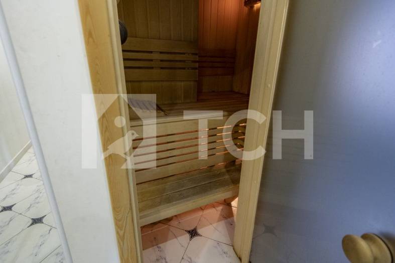 3-комн. квартира, рабочий посёлок Свердловский, улица Строителей, 6, #id375814