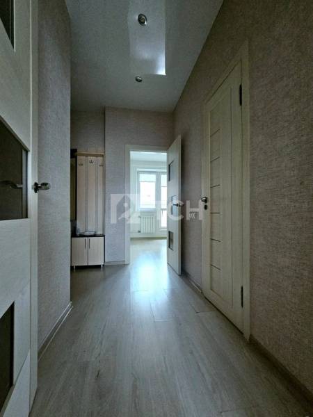 1-комн. квартира, посёлок городского типа Свердловский, улица Строителей, 12, #id1955615