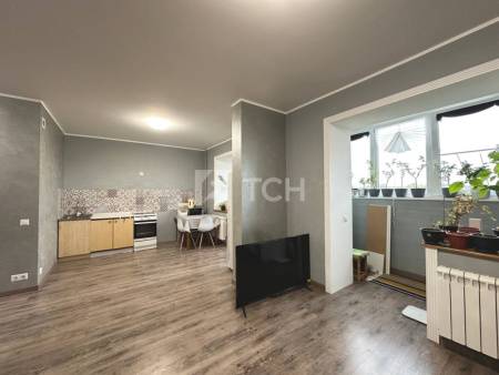 1-комн. квартира, посёлок городского типа Свердловский, улица Алексея Короткова, 1, #id1757233