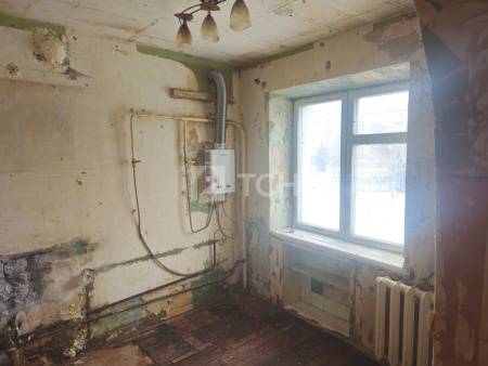 2-комн. квартира, посёлок городского типа Свердловский, Набережная улица, 4А, #id1876500