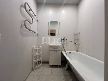 1-комн. квартира, посёлок городского типа Свердловский, Берёзовая улица, 4, #id1988110