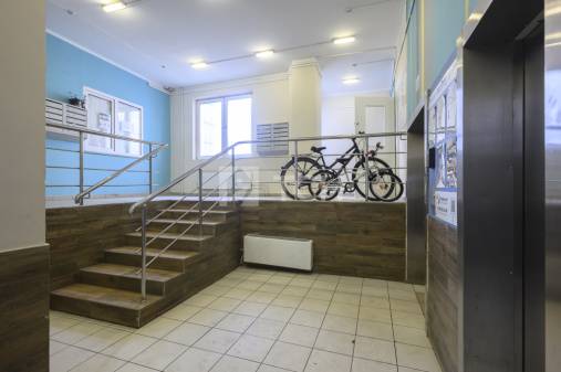 3-комн. квартира, посёлок городского типа Свердловский, Заречная улица, 10, #id1983722