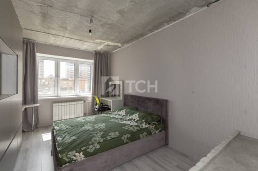 3-комн. квартира, посёлок городского типа Свердловский, улица Строителей, 6, #id1602102