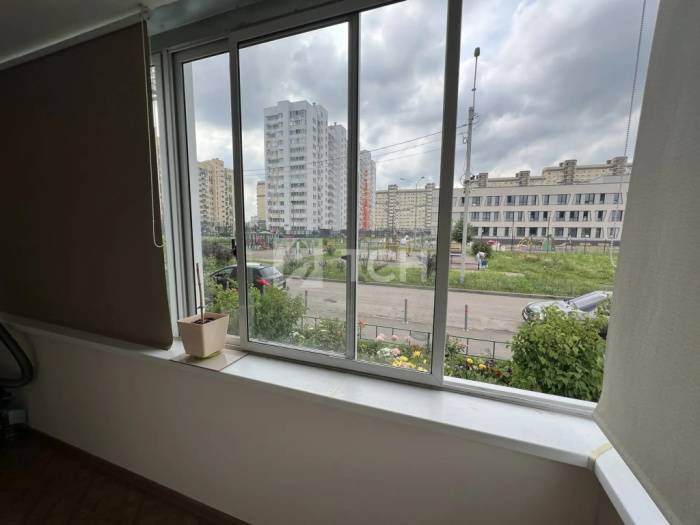 1-комн. квартира, посёлок городского типа Свердловский, улица Строителей, 9, #id2268526