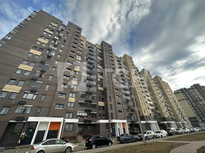 Квартира-студия, рабочий посёлок Свердловский, улица Строителей, 7, #id708008