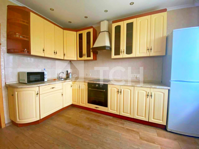2-комн. Квартира, рабочий посёлок Свердловский, Берёзовая улица, 8, #id401096