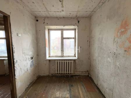 2-комн. квартира, посёлок городского типа Свердловский, Набережная улица, 4А, #id1876500