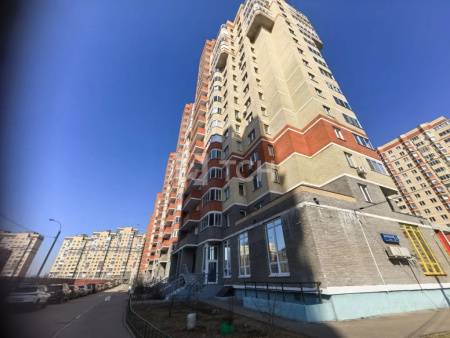 1-комн. квартира, посёлок городского типа Свердловский, Молодёжная улица, 1, #id2091474