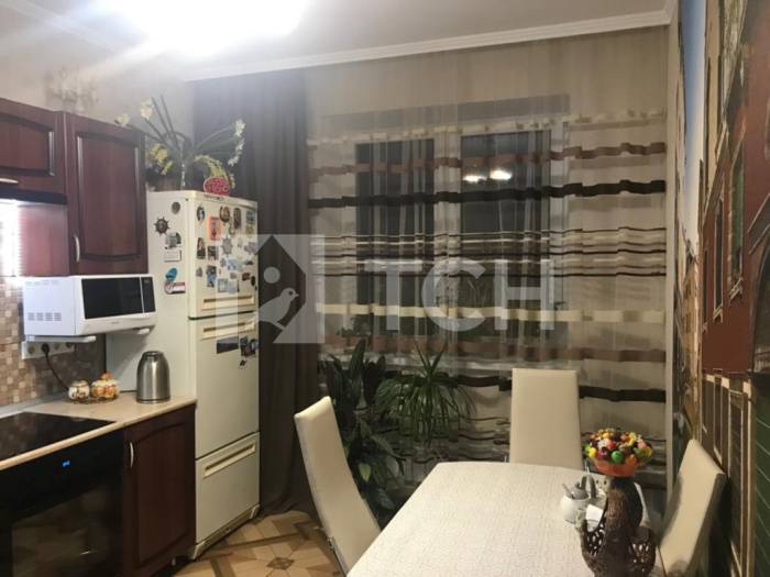 2-комн. Квартира, рабочий посёлок Свердловский, Берёзовая улица, 2, #id544628