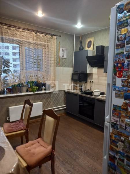 2-комн. квартира, посёлок городского типа Биокомбината, 17Б, #id1876339