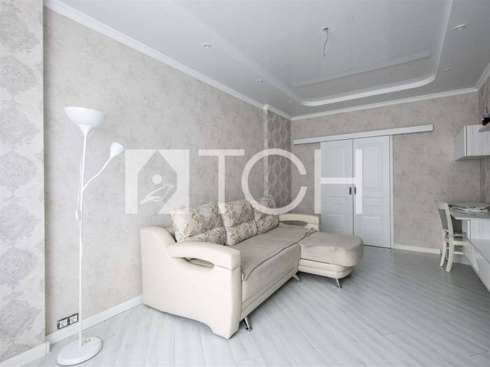 3-комн. квартира, Свердловский, ул Строителей, 6 #id278323