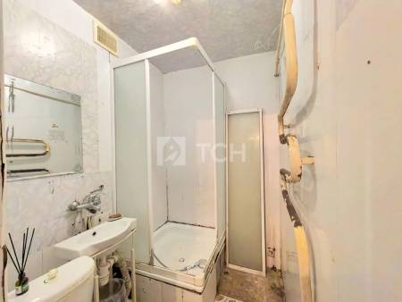 2-комн. квартира, посёлок городского типа Свердловский, Набережная улица, 4А, #id1876500