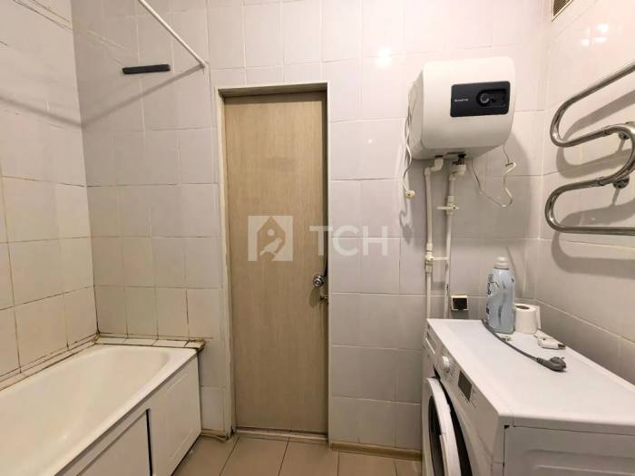 2-комн. квартира, посёлок городского типа Свердловский, Берёзовая улица, 2, #id2283390
