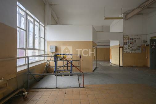 Коммерческая недвижимость, посёлок городского типа Свердловский, Центральная улица, 1, #id1978691